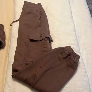 All Day Cargo Jogger
Color: Cool Brown
Size: S - Long
Quantity: 1